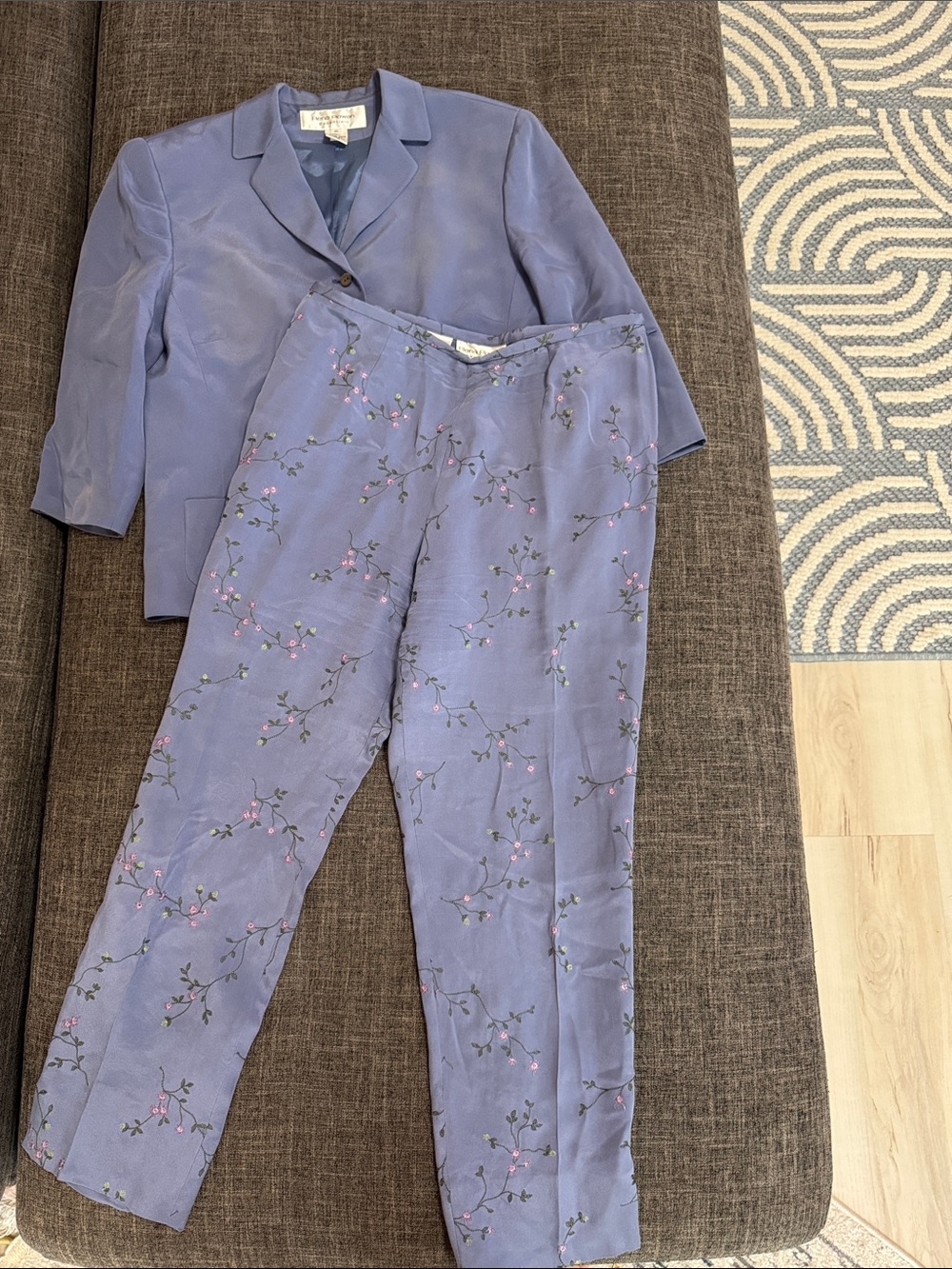 Rena Rowan Essentials Vintage 100% Silk Embroidered Pantsuit Set Size 10